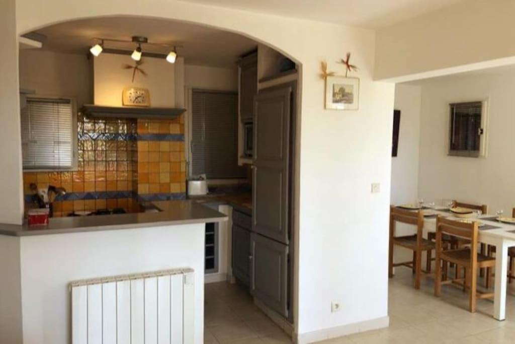 Appartement 60M2 - 2 Chambres A Une Minute Des Plages, Parking Prive Sausset-les-Pins Exterior photo