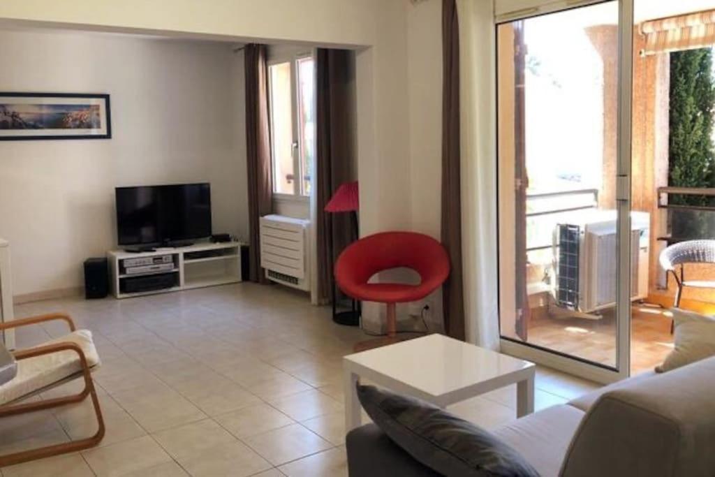 Appartement 60M2 - 2 Chambres A Une Minute Des Plages, Parking Prive Sausset-les-Pins Exterior photo